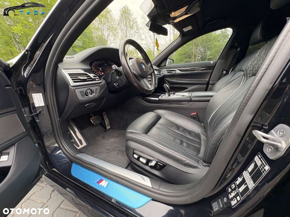 BMW Seria 7 750i xDrive - 22