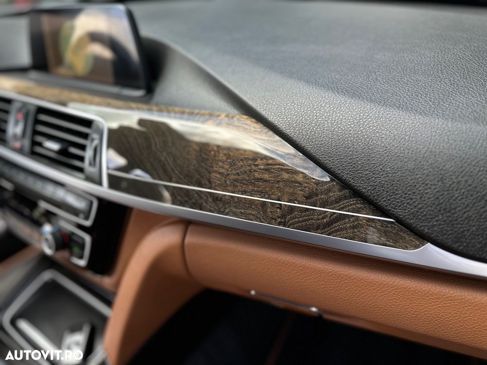 BMW Seria 3 320d Aut. xDrive Luxury Line - 14