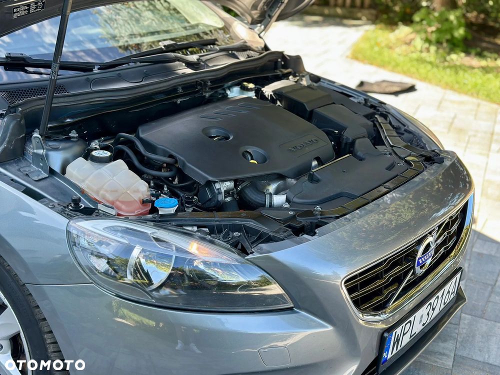 Volvo V40 D2 Momentum - 14