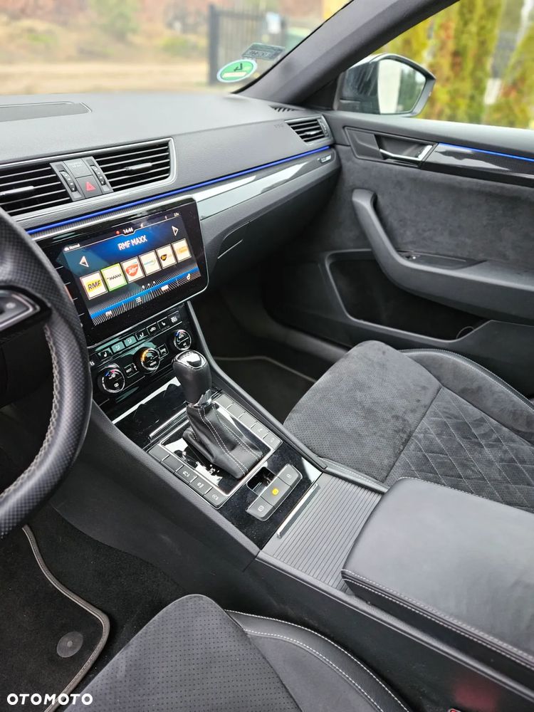Skoda Superb 2.0 TDI DSG SportLine - 15