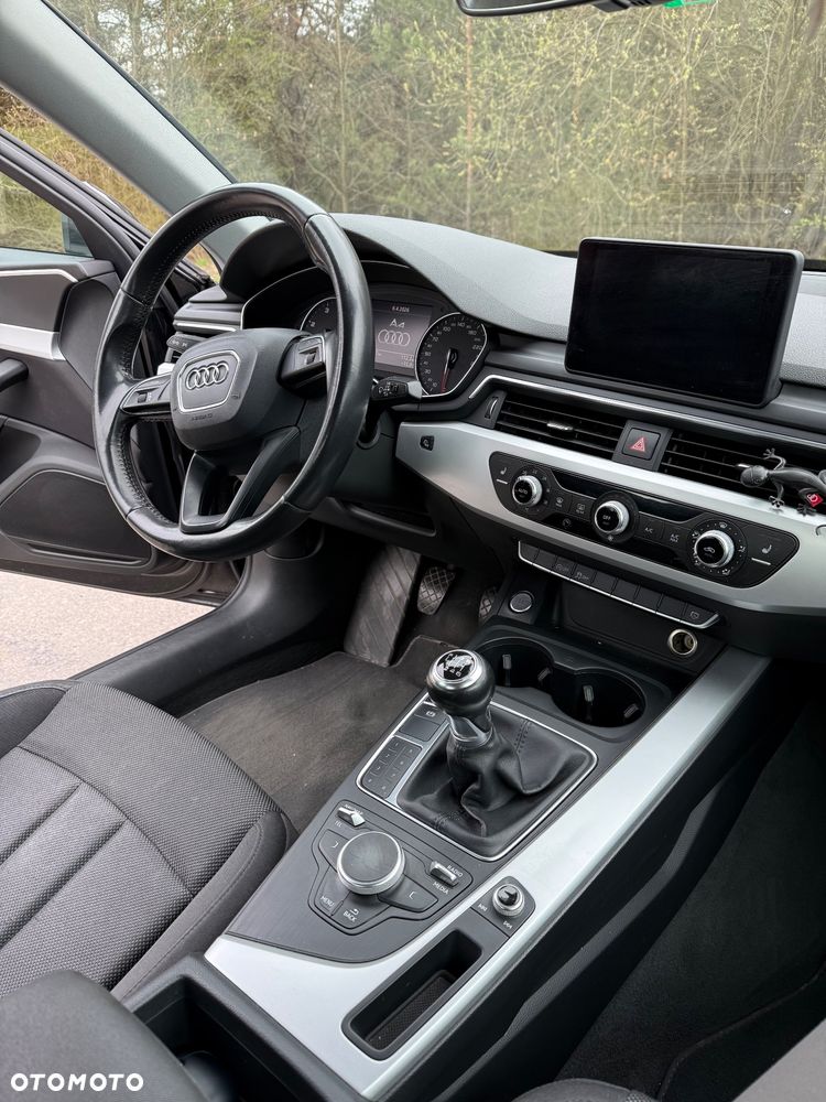 Audi A4 Limousine - 7