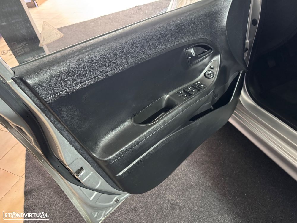 Kia Picanto 1.1L EX Sport - 18