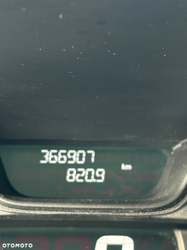 Nissan NV300 - 16