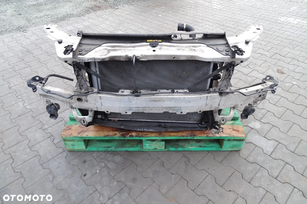 Mercedes C Klasa W205 2.2 Pas przedni chłodnice komplet - 1