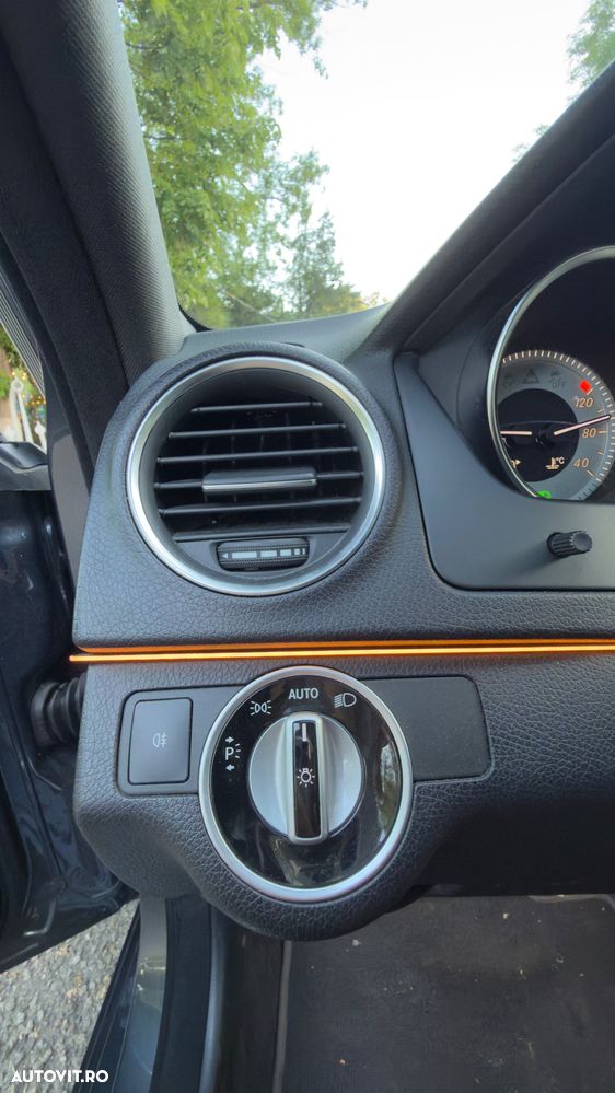 Mercedes-Benz C 250 CGI BlueEFFICIENCY - 18