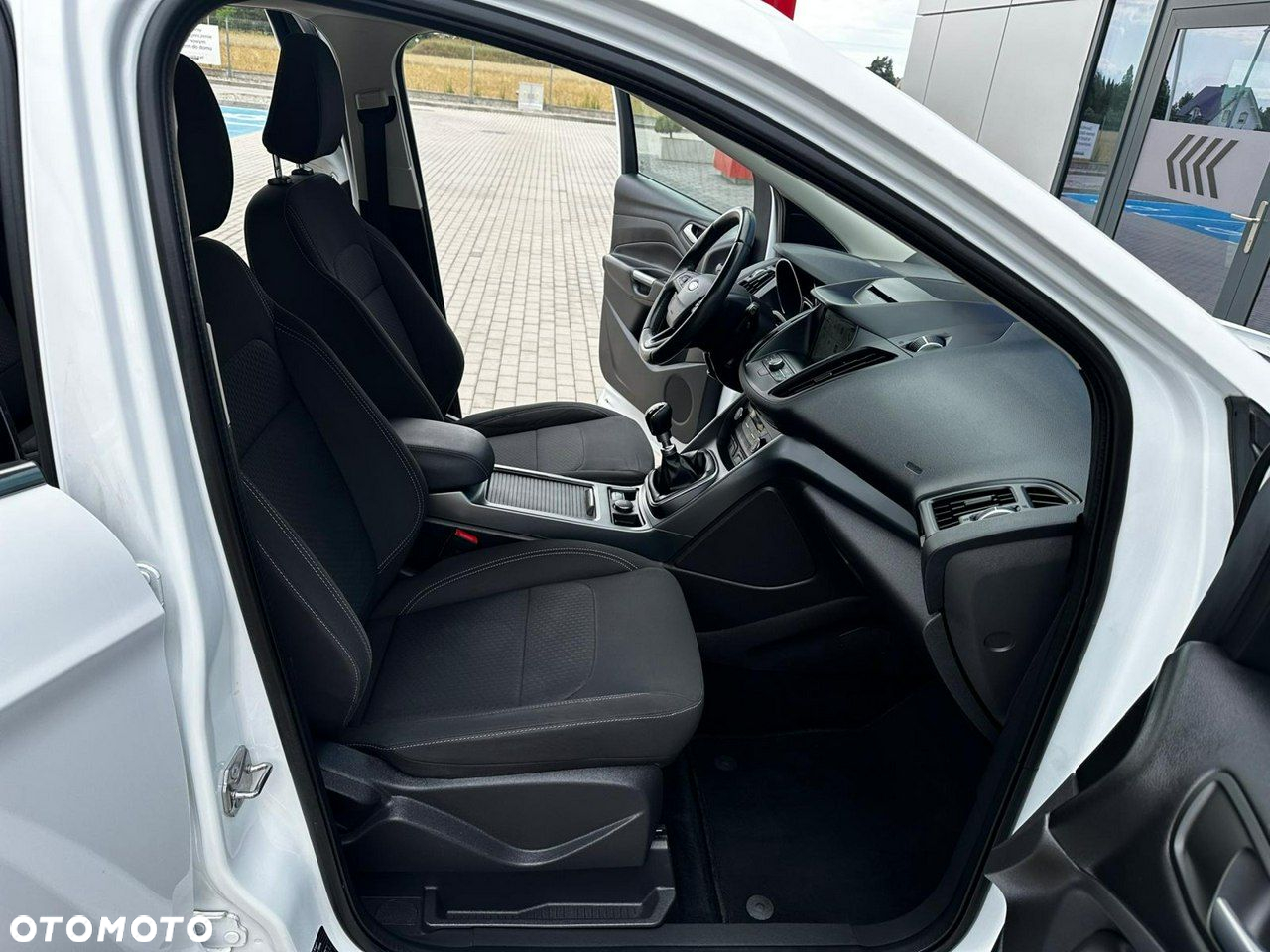 Ford Kuga 1.5 EcoBoost 2x4 Titanium - 15