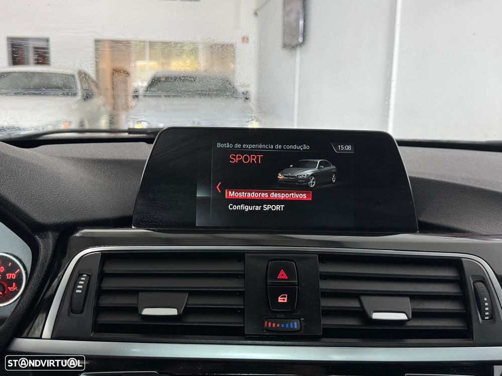 BMW 330 e iPerformance Pack M - 35