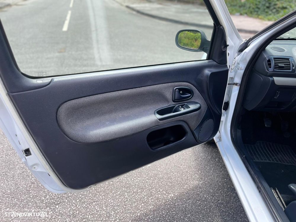 Renault Clio 1.5 dCi Pack Authentique - 7