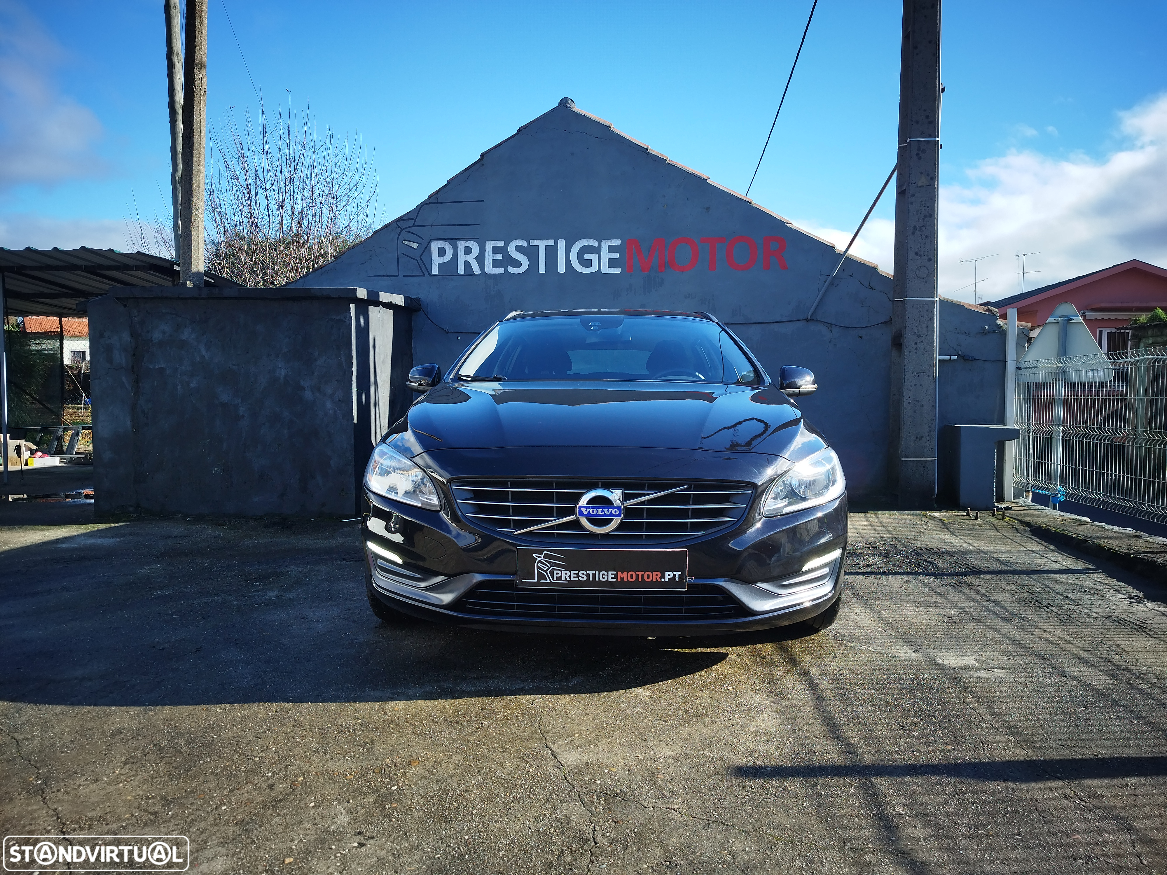 Volvo V60 D2 Momentum - 2