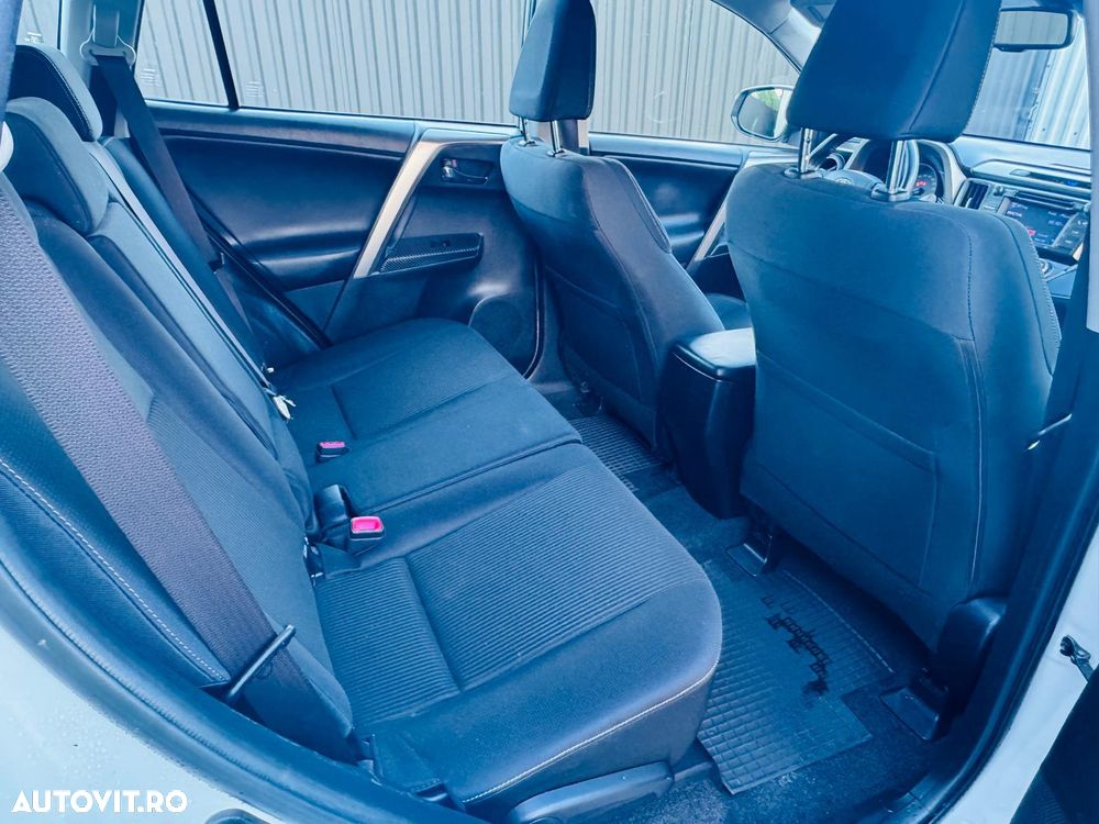 Toyota RAV4 - 13