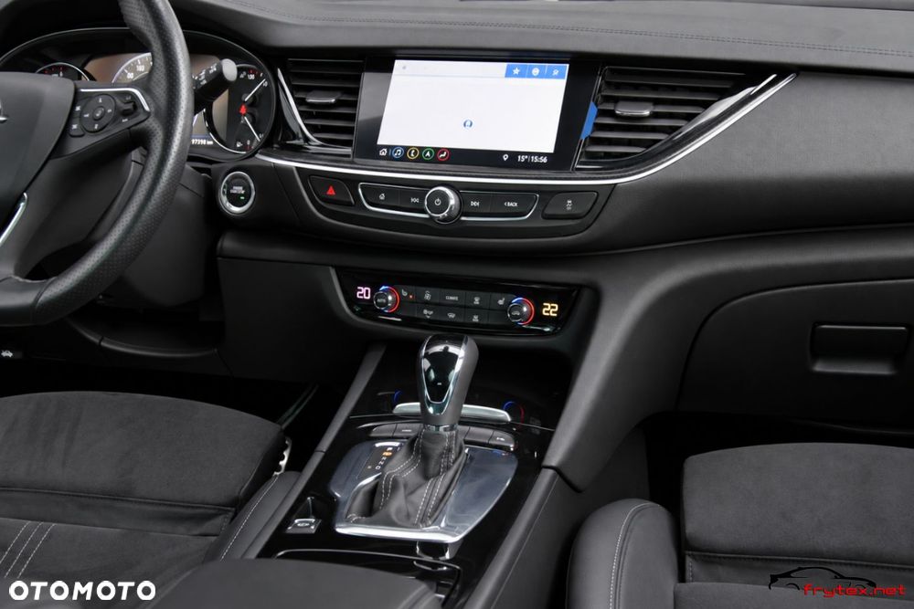 Opel Insignia - 32