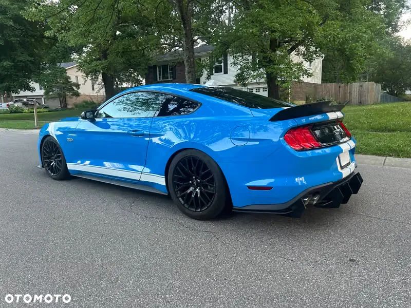 Ford Mustang 5.0 V8 GT - 6