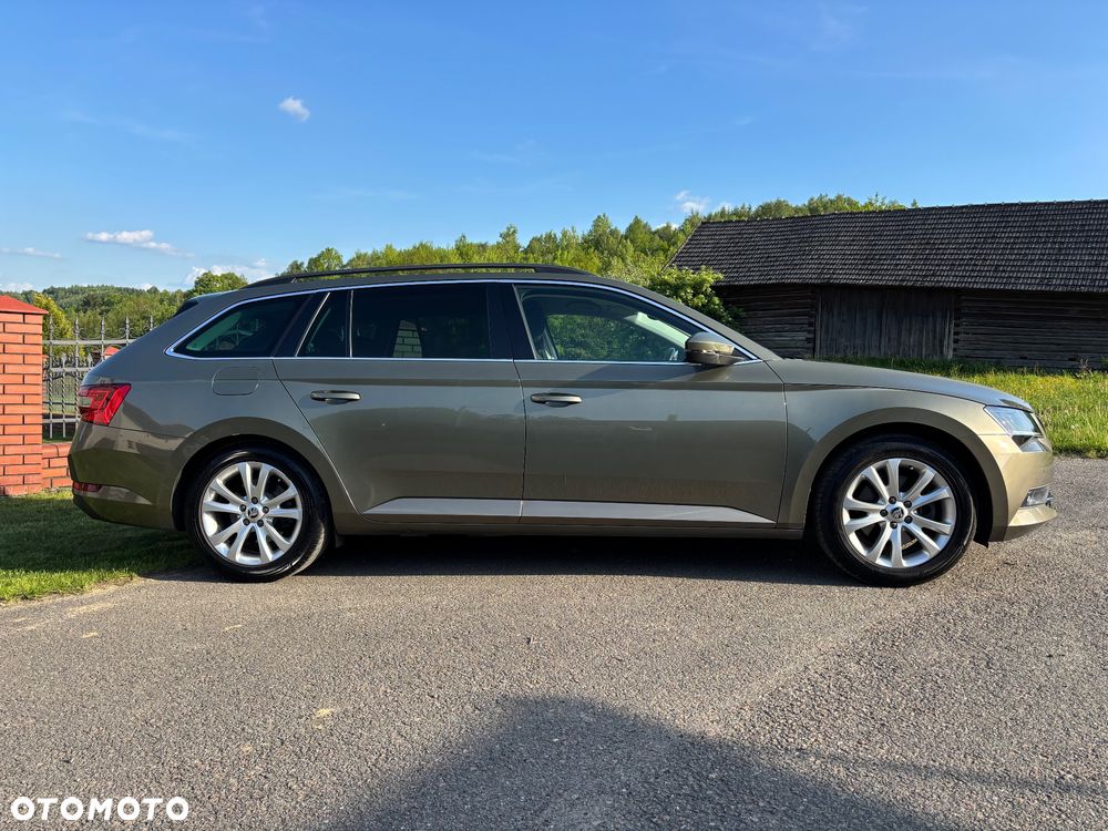 Skoda Superb 2.0 TDI 4x4 Ambition - 3