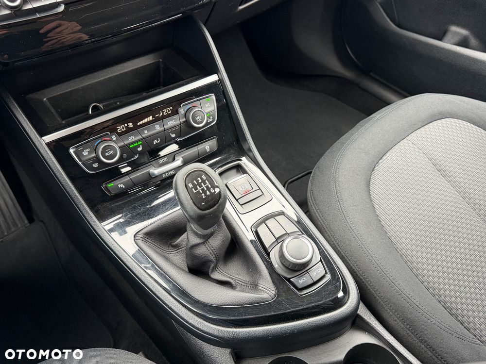 BMW Seria 2 218d Advantage - 17