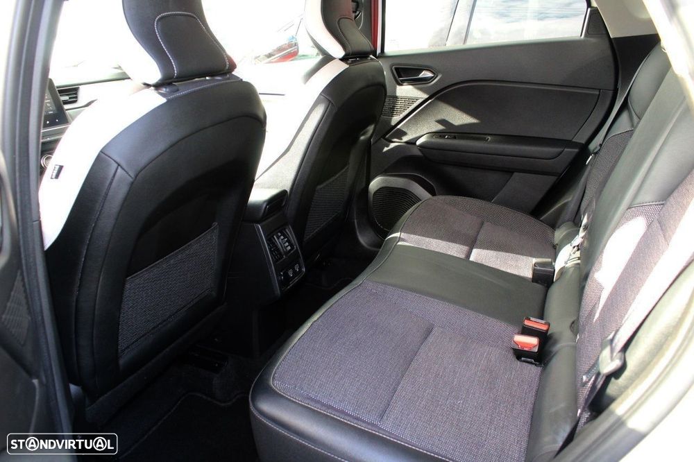 Renault Captur 1.3 TCe Exclusive EDC - 14