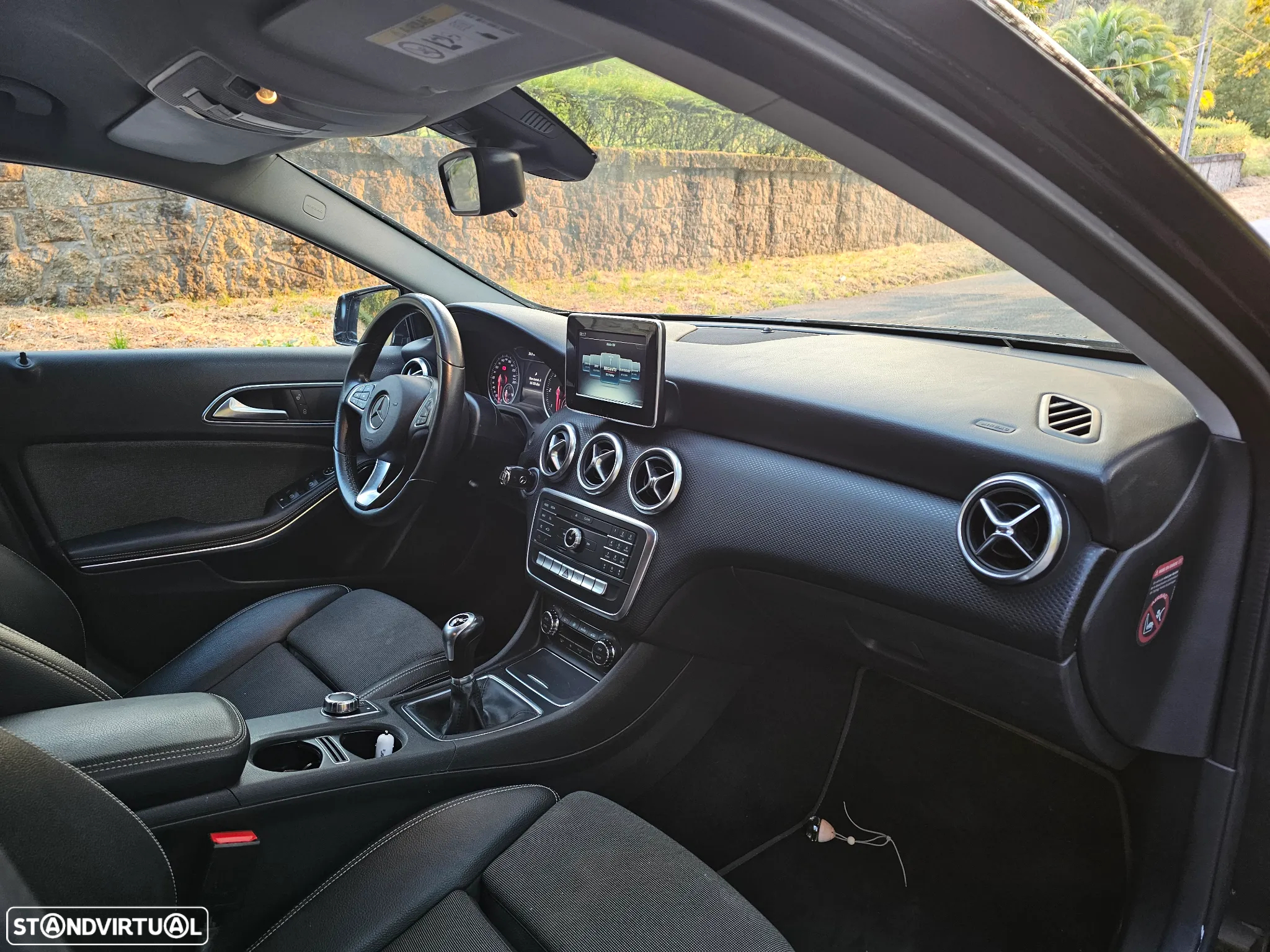 Mercedes-Benz A 180 d AMG Line - 11