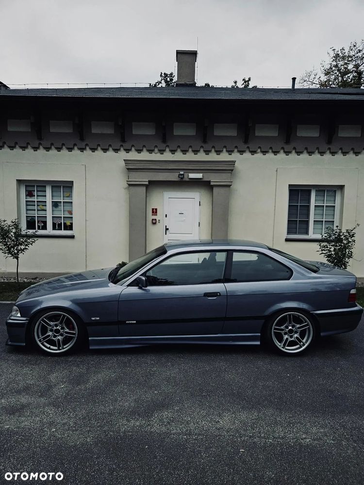 BMW Seria 3 316i - 1
