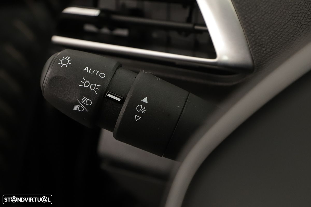 Peugeot 3008 1.5 BlueHDi Active - 13