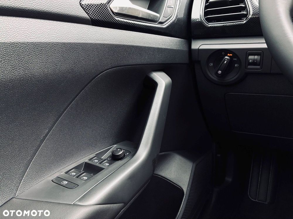 Volkswagen T-Cross - 20