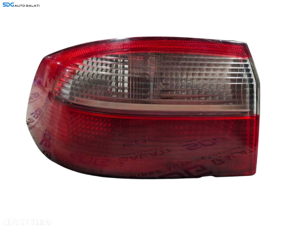Stop Lampa Tripla Stanga Renault Laguna 2 Berlina Sedan Limuzina 2001 - 2007 (Fisurat Sub Tripla) [L5233] - 1