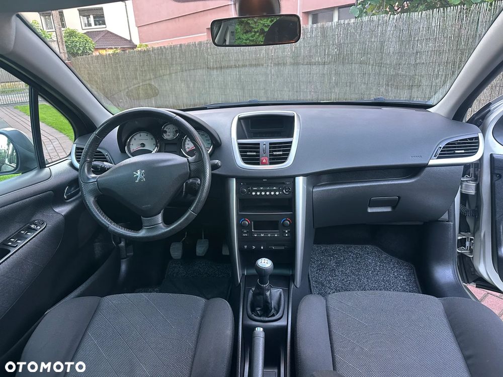 Peugeot 207 1.6 VTi Premium - 20