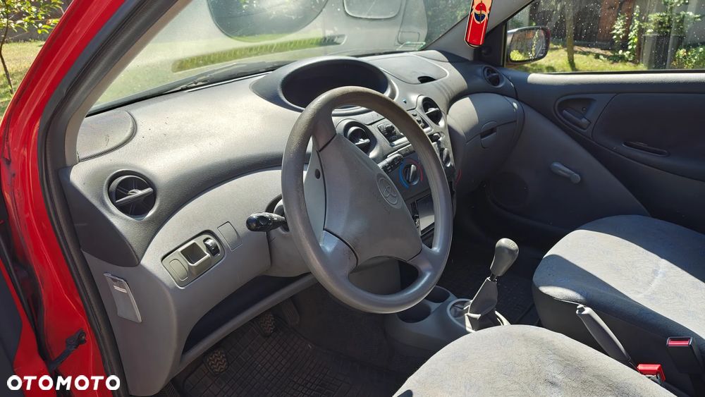 Toyota Yaris 1.0 Terra - 8