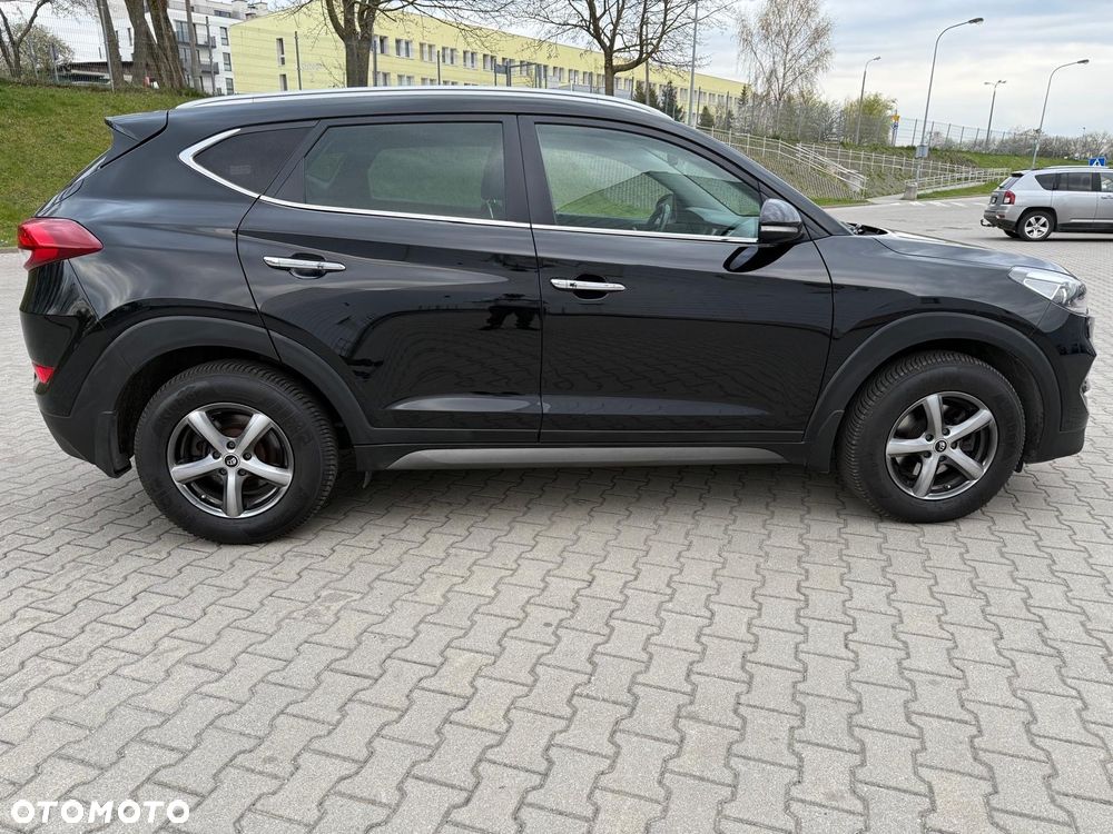 Hyundai Tucson 2.0 CRDI BlueDrive TourdePologne 2WD - 16