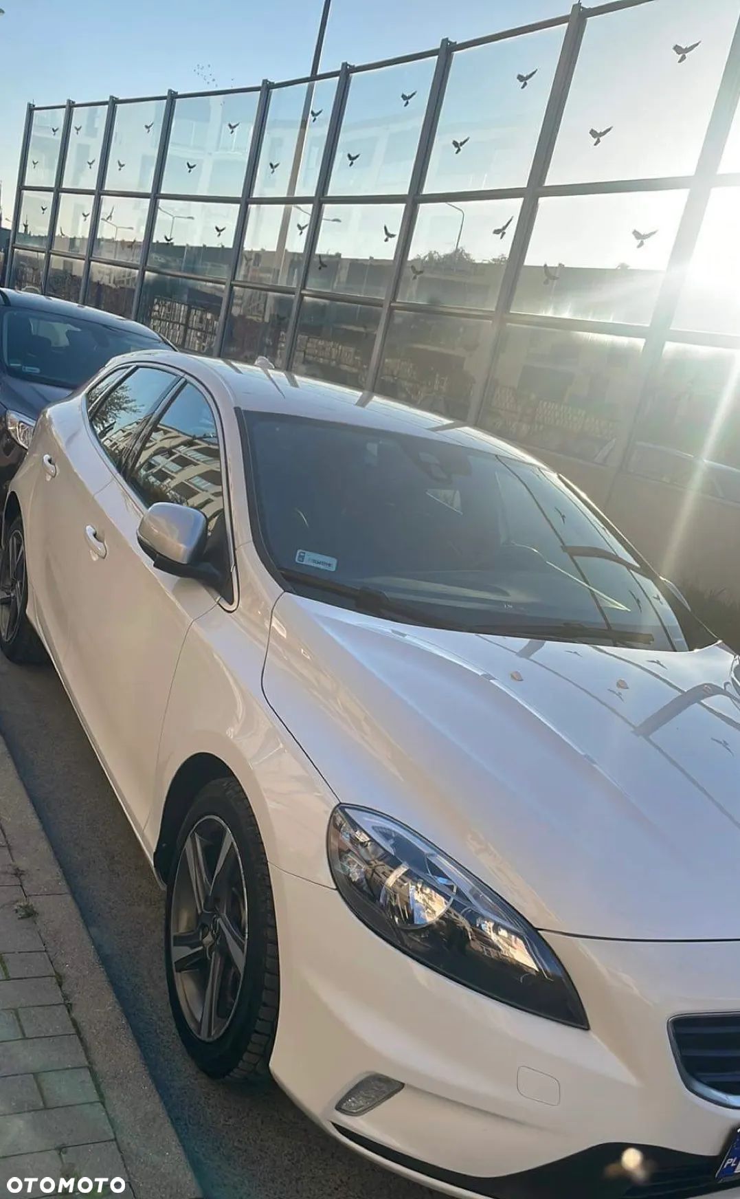 Volvo V40 D2 Drive-E R-Design Kinetic - 1