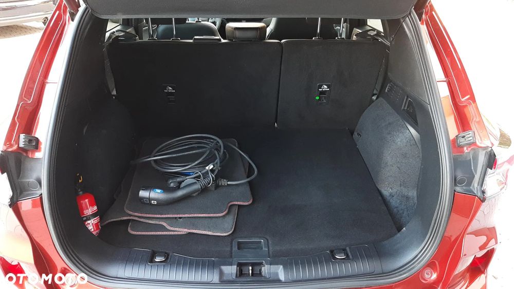 Ford Kuga 2.5P PHEV FWD ST-Line X - 17