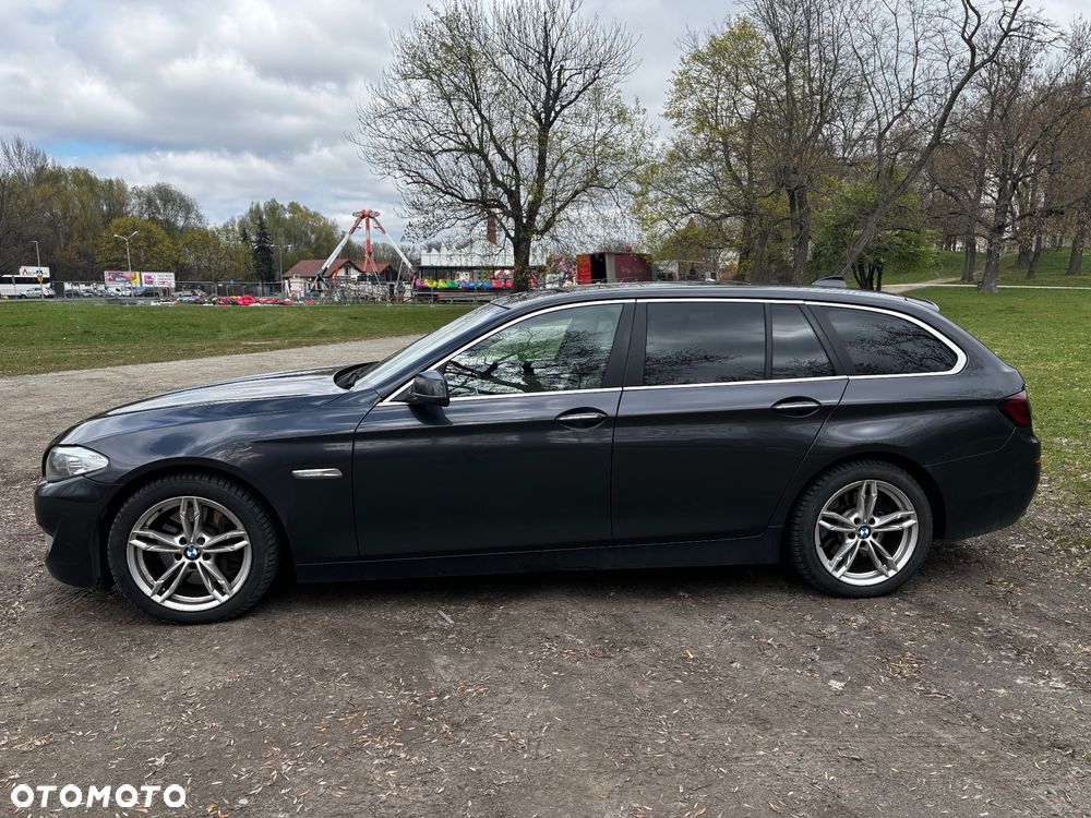BMW Seria 5 525d xDrive - 5