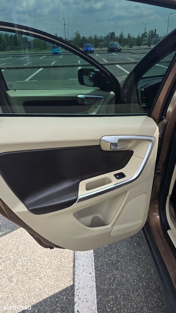 Volvo XC 60 - 6