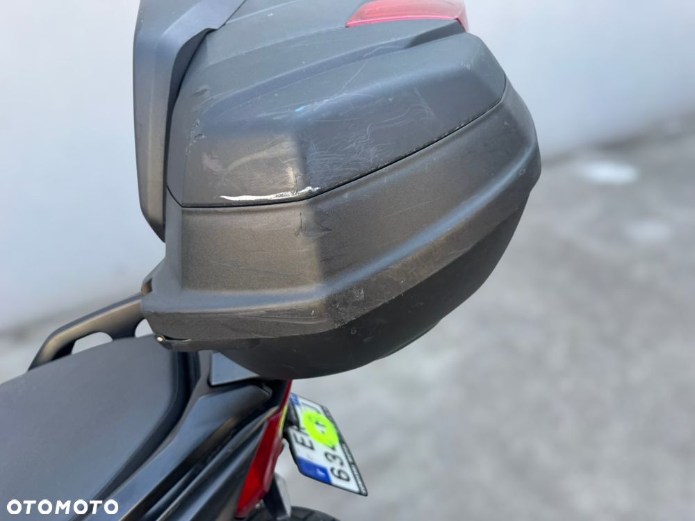 Yamaha Tmax - 23