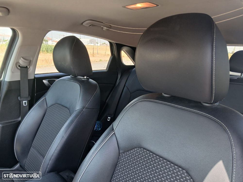 Kia Ceed 1.6 CRDi MHEV Urban - 10