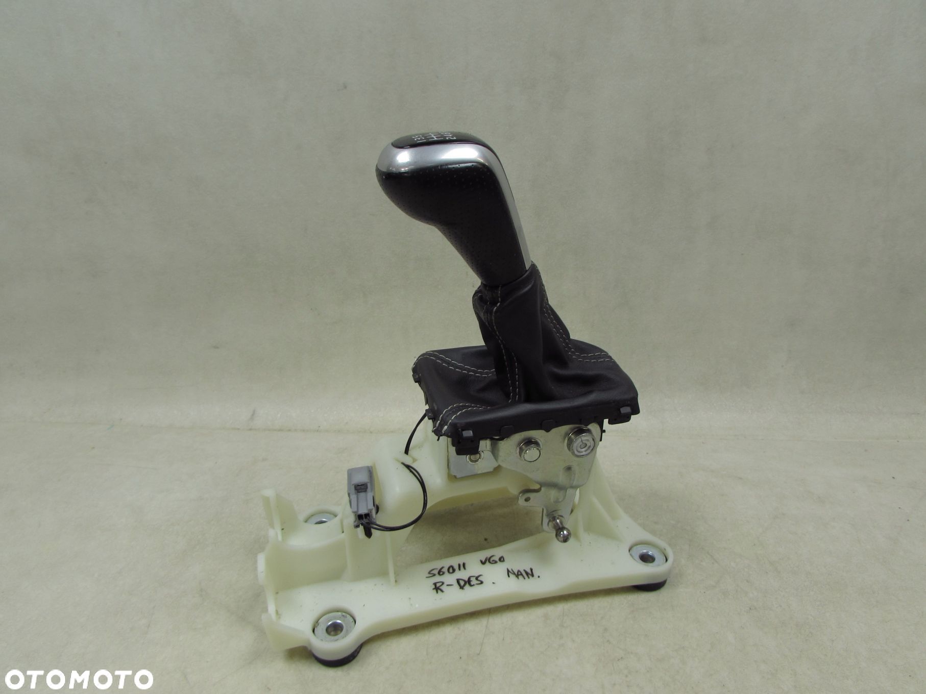 VOLVO S60 II V60 2.0 10-18 MANUAL R-DESIGN WYBIERAK LEWAREK ZMIANY BIEGOW - 1