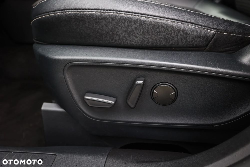 Ford Kuga 2.0 EcoBlue 4x4 TITANIUM X - 18