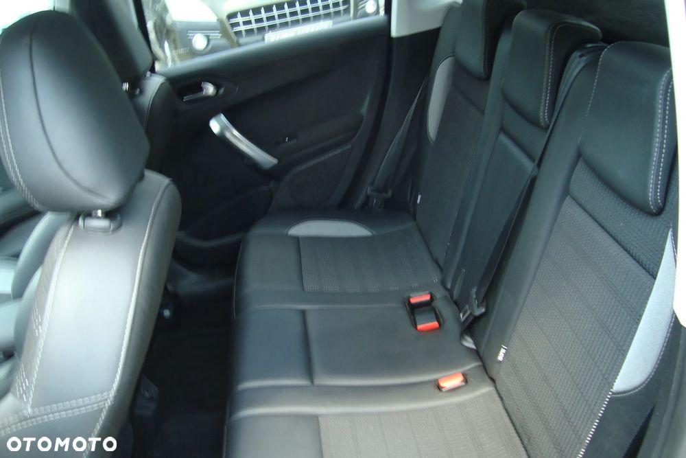 Peugeot 2008 - 13