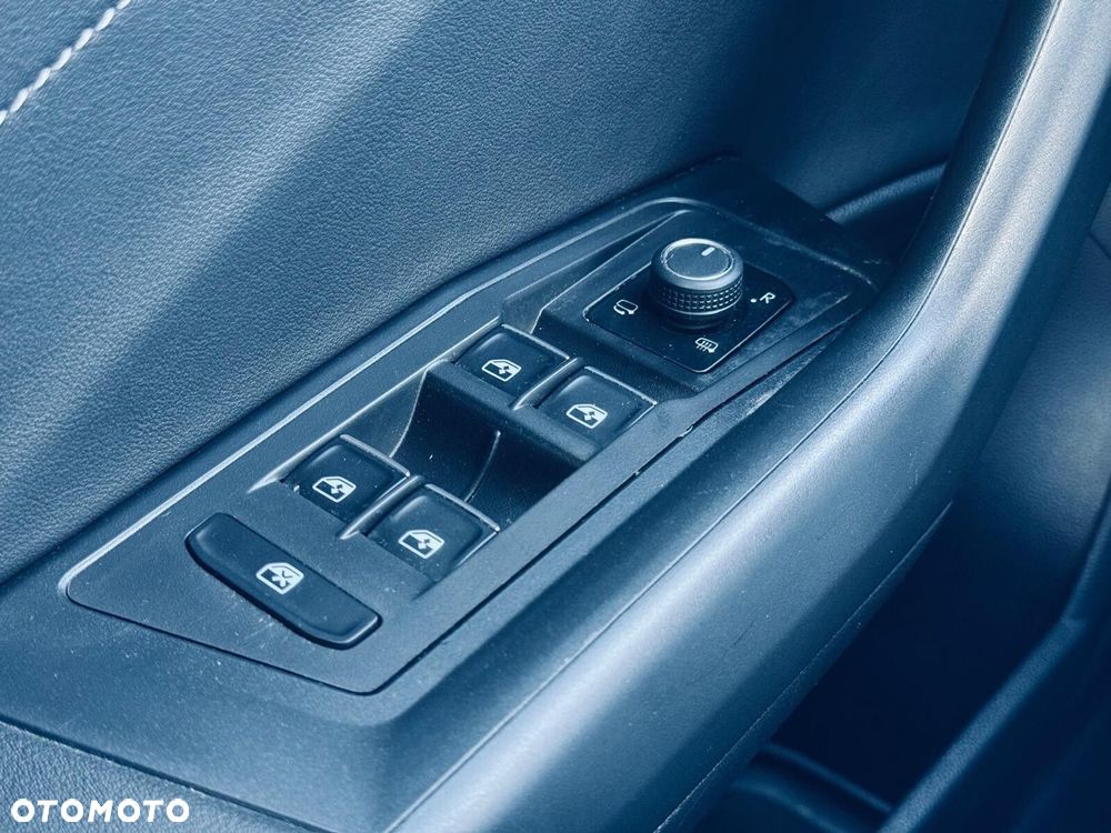 Volkswagen T-Roc 2.0 TDI SCR Style DSG - 32