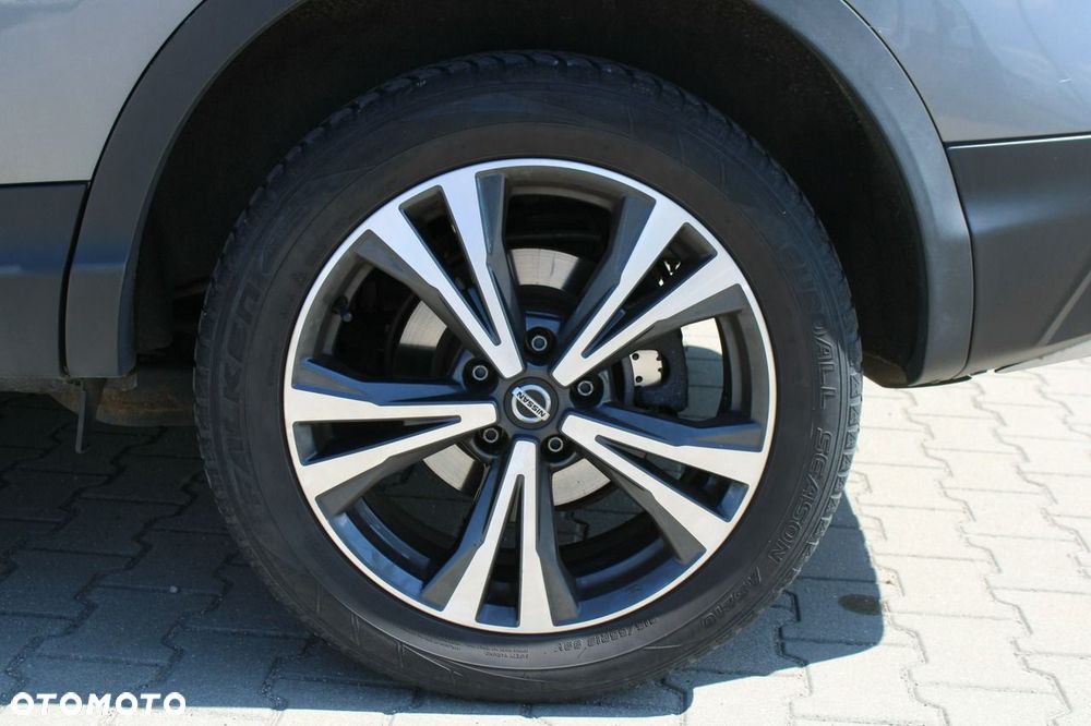 Nissan Qashqai 1.3 DIG-T N-Connecta EU6d - 19