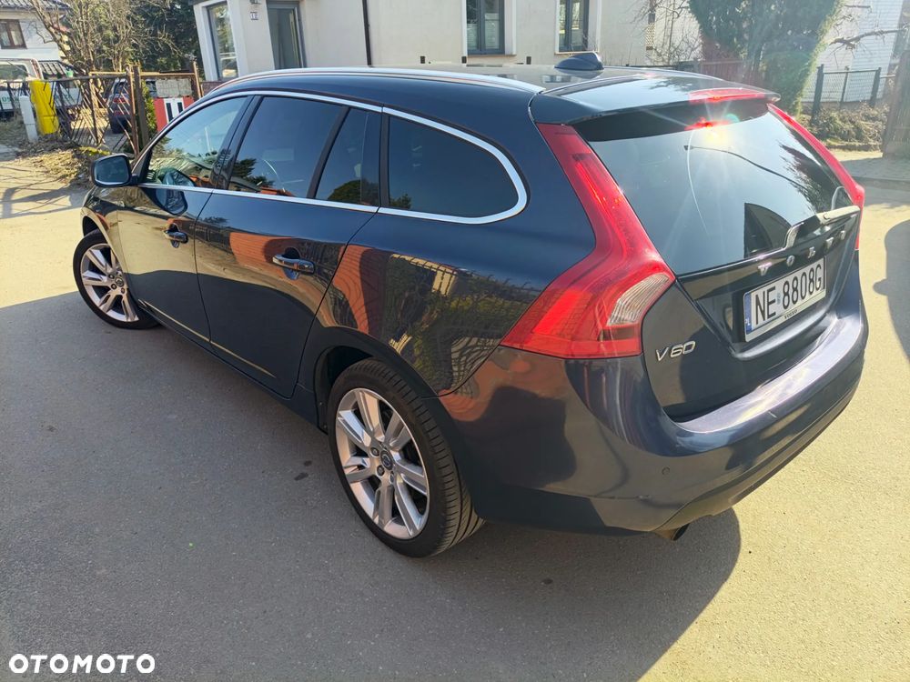 Volvo V60 D3 Momentum - 6
