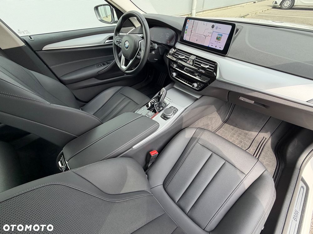 BMW Seria 5 518d mHEV Business Edition - 11