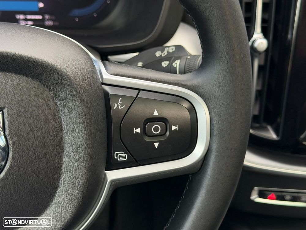 Volvo XC 60 2.0 T6 PHEV Inscription Expression AWD - 33