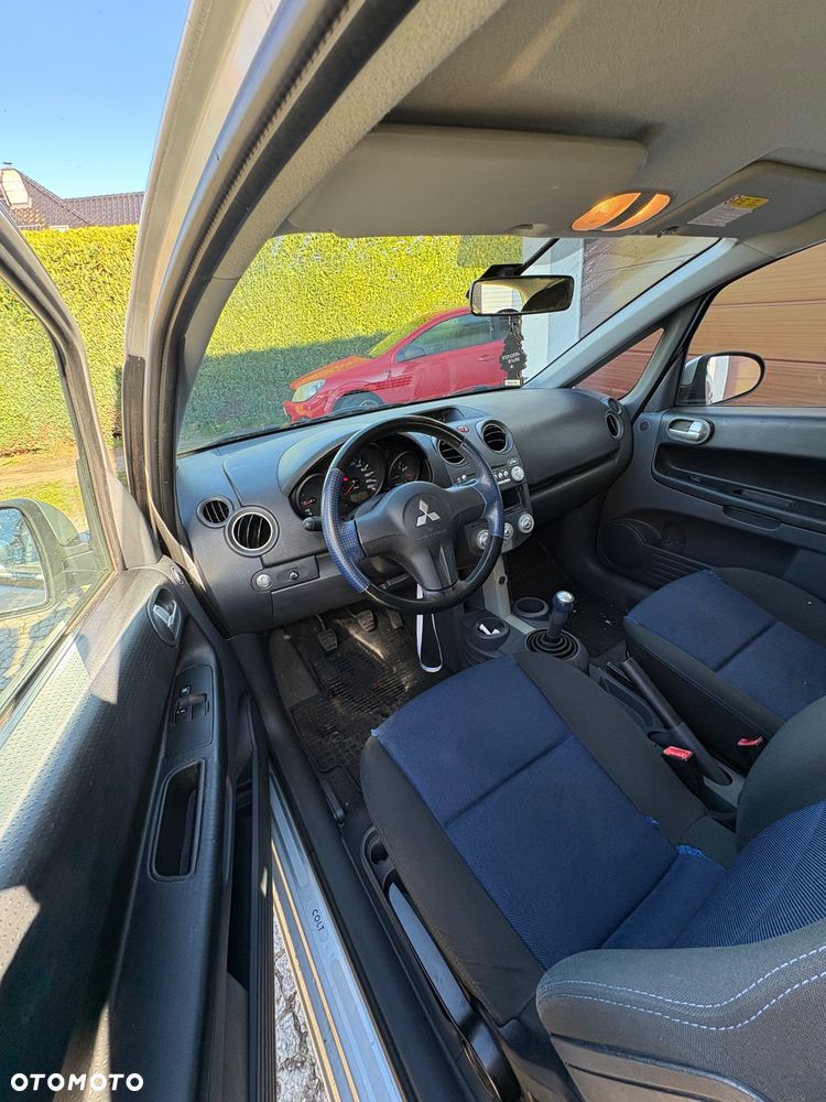 Mitsubishi Colt - 14