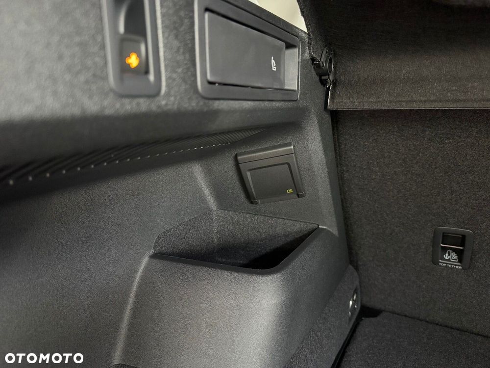 Volkswagen Tiguan - 9