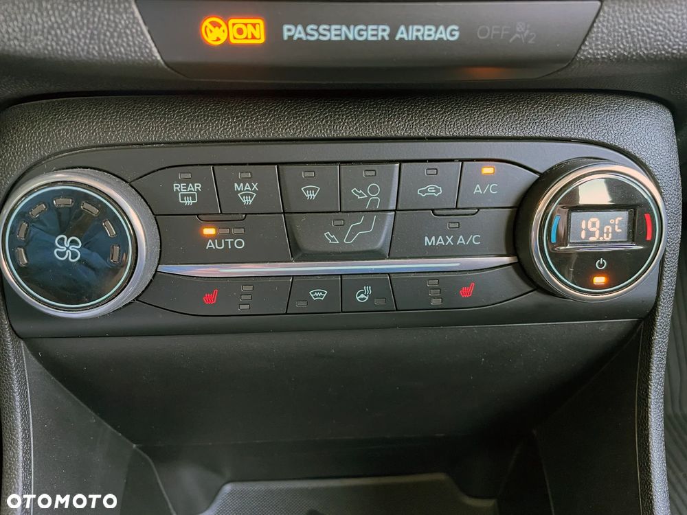 Ford Fiesta 1.0 EcoBoost Titanium - 24