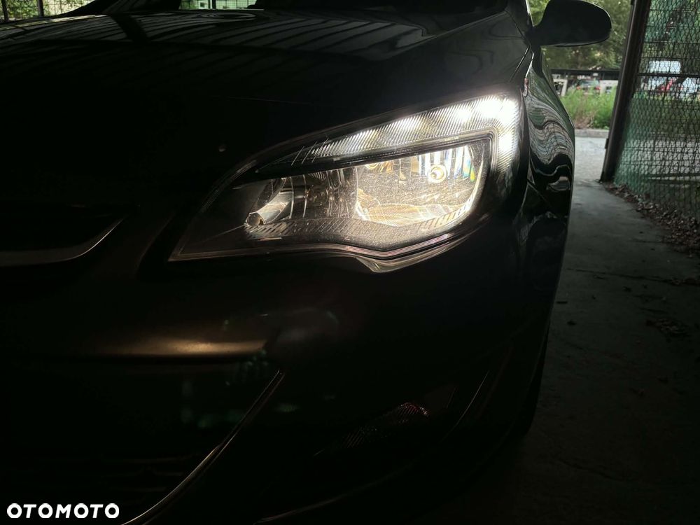 Opel Astra 1.4 T Active - 11