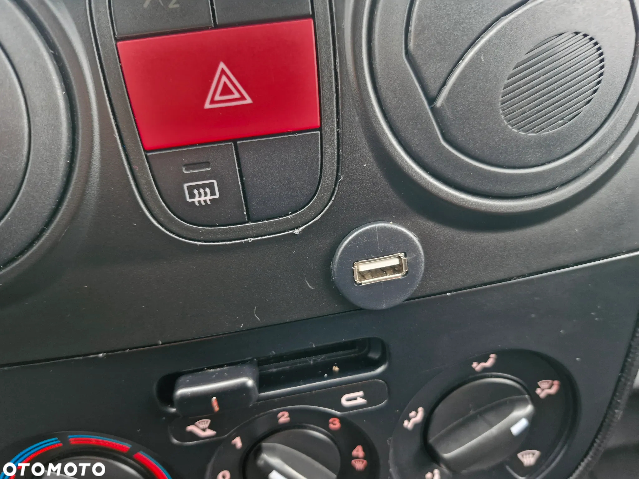 Fiat Qubo - 18
