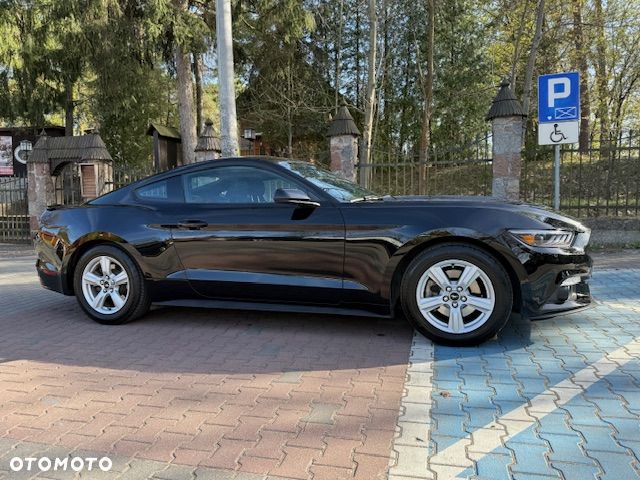 Ford Mustang - 3