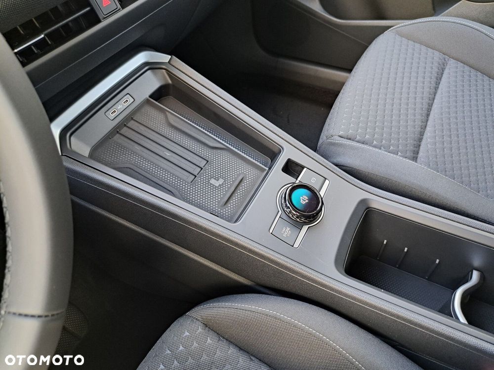 Volkswagen T-Roc - 18