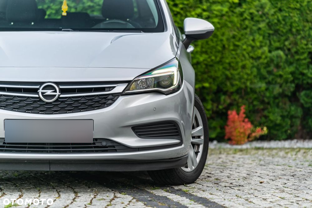 Opel Astra - 10