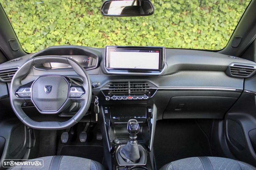 Peugeot 2008 1.2 PureTech Allure - 17
